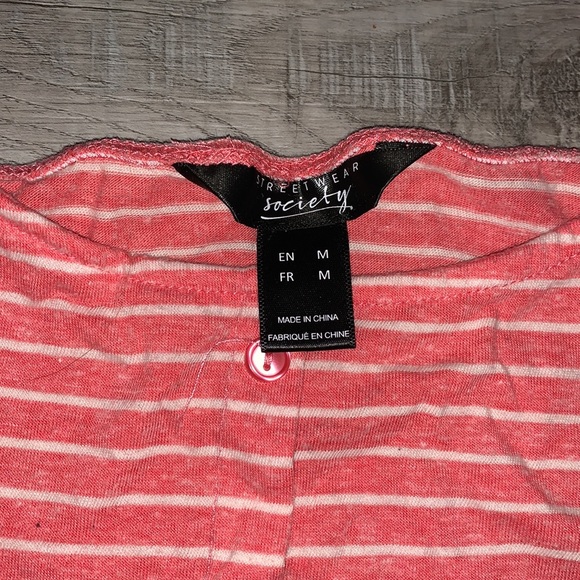 Striped Crop Top - Picture 2 of 3